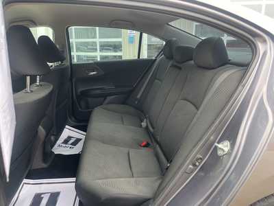 2017 Honda Accord, $16000. Photo 7