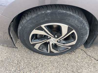 2017 Honda Accord, $16000. Photo 8