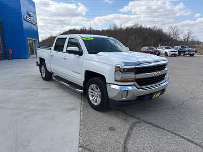 2017 Chevrolet 1500 Crew Cab, $23000. Photo 2
