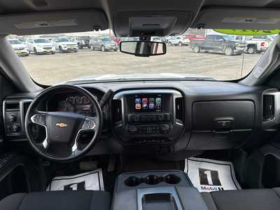 2017 Chevrolet 1500 Crew Cab, $23000. Photo 3