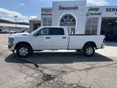 2025 RAM 3500 Crew Cab, $71885. Photo 11