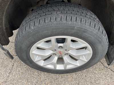 2015 GMC 1500 Crew Cab, $22000. Photo 8