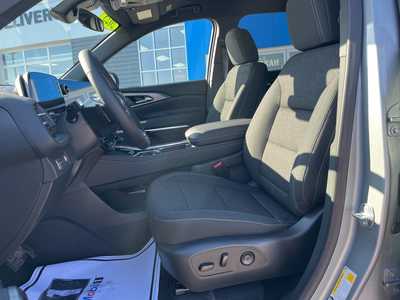 2025 Chevrolet Traverse, $44195. Photo 2