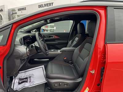 2025 Chevrolet Equinox, $41385. Photo 2