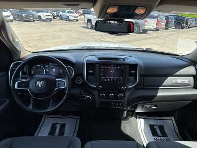 2019 RAM 1500 Crew Cab, $27000. Photo 3