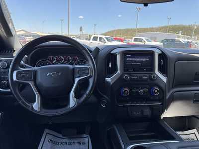 2022 Chevrolet 1500 Crew Cab, $39500. Photo 2