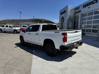 2022 Chevrolet 1500 Crew Cab, $39500. Photo 3