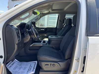2022 Chevrolet 1500 Crew Cab, $39500. Photo 6