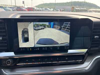 2022 Chevrolet 1500 Crew Cab, $49900. Photo 7