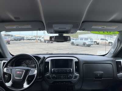2017 GMC 1500 Crew Cab, $24500. Photo 3