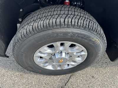 2025 Chevrolet 2500 Crew Cab, $62500. Photo 11