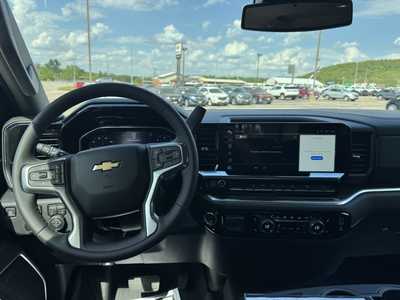2025 Chevrolet 2500 Crew Cab, $62500. Photo 2