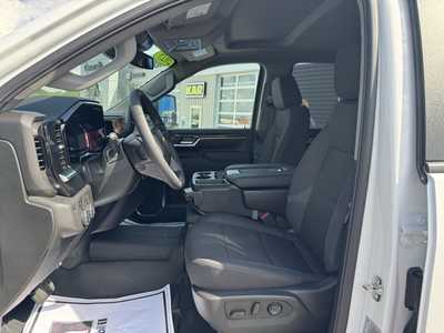 2025 Chevrolet 2500 Crew Cab, $62500. Photo 6
