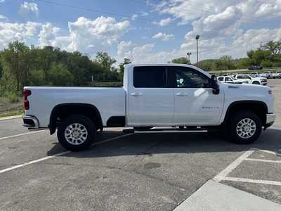 2025 Chevrolet 2500 Crew Cab, $62500. Photo 9