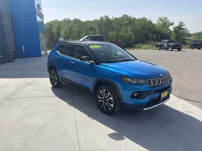 2022 Jeep Compass, $23300. Photo 2