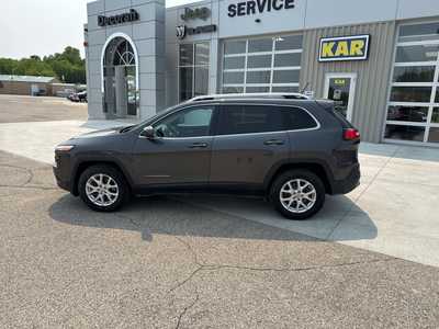 2015 Jeep Cherokee, $8900. Photo 6