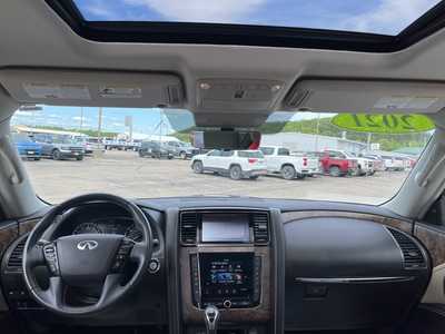 2021 Infiniti QX80, $37900. Photo 3