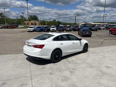 2024 Chevrolet Malibu, $21000. Photo 12