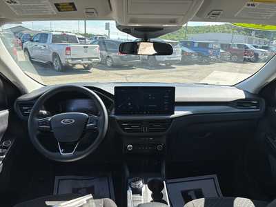 2024 Ford Escape, $24900. Photo 3
