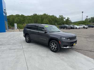 2024 Jeep Grand Cherokee L, $38900. Photo 2