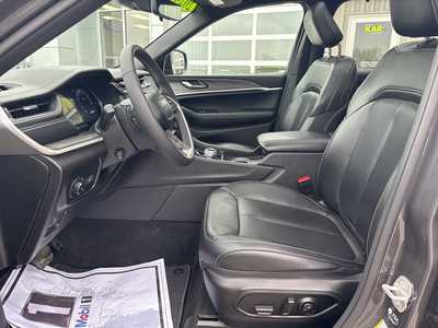 2024 Jeep Grand Cherokee L, $38900. Photo 5