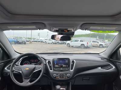 2024 Chevrolet Malibu, $20900. Photo 3