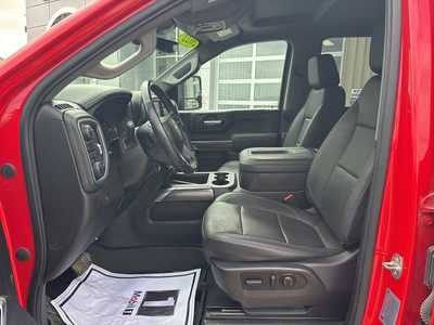 2022 Chevrolet 2500 Crew Cab, $55900. Photo 5