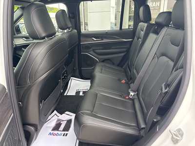 2025 Jeep Grand Cherokee, $49291. Photo 6