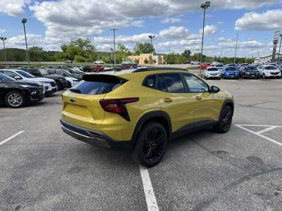 2025 Chevrolet Trax, $28230. Photo 11