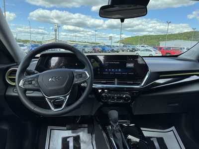 2025 Chevrolet Trax, $28230. Photo 2