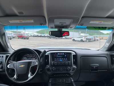 2017 Chevrolet 2500 Ext Cab, $43000. Photo 3