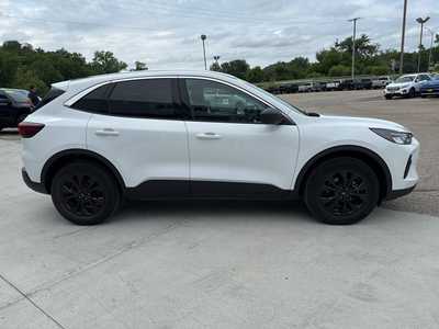 2024 Ford Escape, $24200. Photo 11