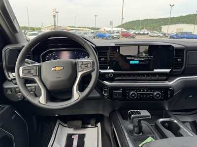 2025 Chevrolet 1500 Crew Cab, $64300. Photo 6