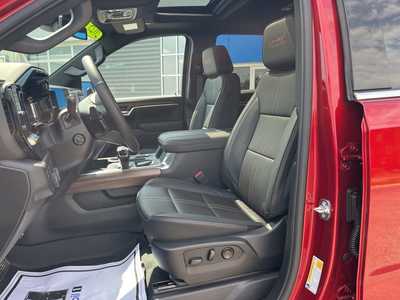 2025 Chevrolet 1500 Crew Cab, $71100. Photo 2
