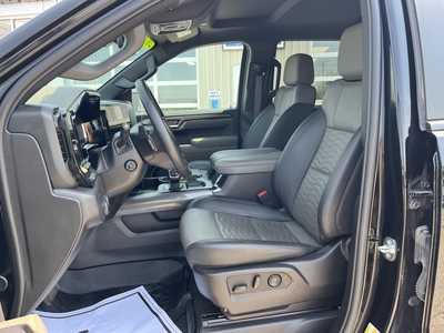 2024 Chevrolet 1500 Crew Cab, $60000. Photo 2
