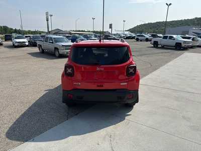 2021 Jeep Renegade, $21000. Photo 9