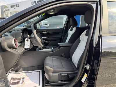2025 Chevrolet Trax, $24250. Photo 6