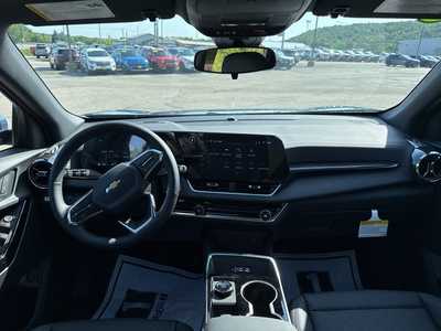 2026 Chevrolet Equinox, $33600. Photo 3