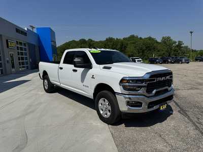 2025 RAM 3500 Crew Cab, $68642. Photo 12