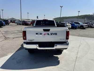 2025 RAM 3500 Crew Cab, $68642. Photo 9