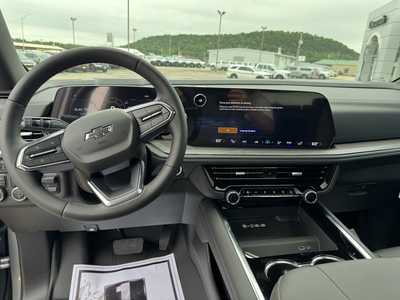 2025 Chevrolet Suburban, $77000. Photo 6