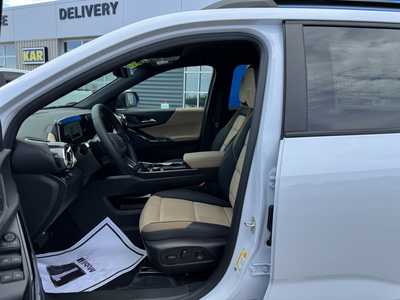 2026 Chevrolet Equinox, $38900. Photo 6