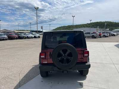 2022 Jeep Wrangler Unlimited, $32000. Photo 7