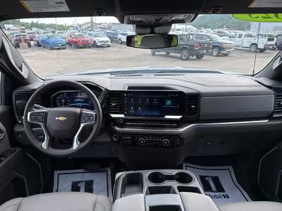 2025 Chevrolet 1500 Crew Cab, $59200. Photo 3