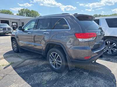 2017 Jeep Grand Cherokee, $19000. Photo 4