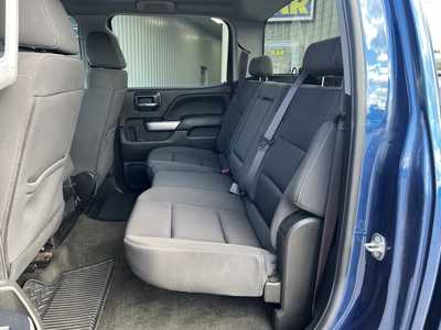 2017 Chevrolet 1500 Crew Cab, $24000. Photo 7