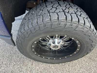 2017 Chevrolet 1500 Crew Cab, $24000. Photo 8