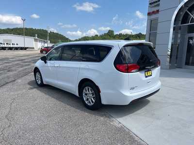 2025 Chrysler Voyager, $41990. Photo 12