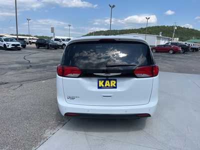 2025 Chrysler Voyager, $41990. Photo 7