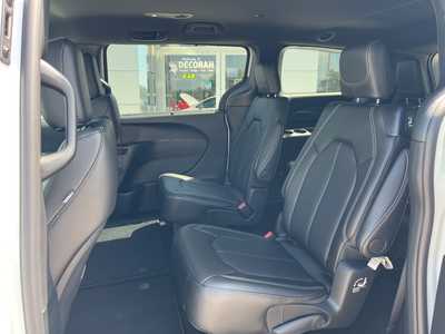 2025 Chrysler Voyager, $41990. Photo 8
